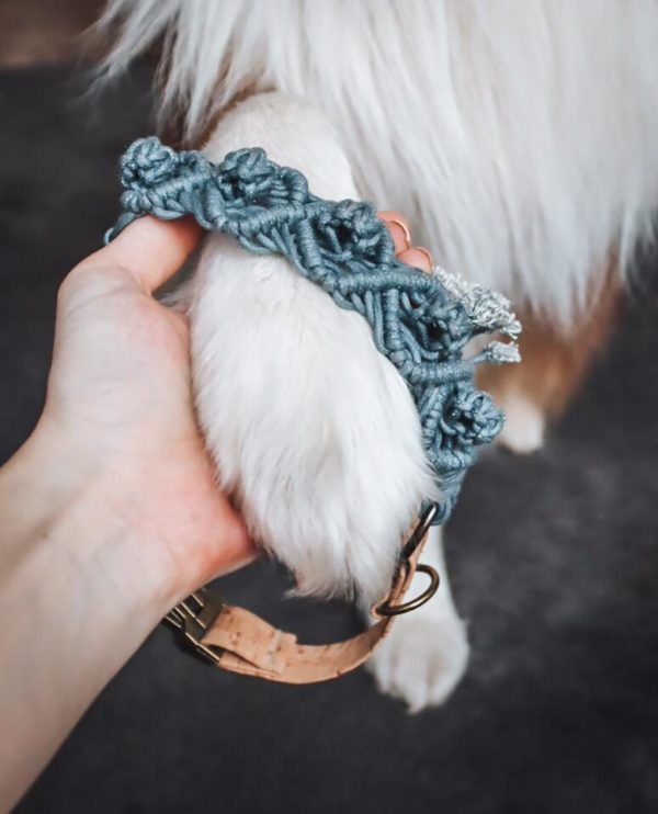 Vegan Boho Halsband aus Korkleder in bluegrey Diamant Berry und antik messing Beschlägen