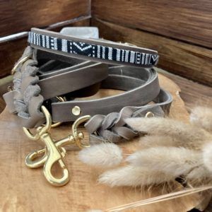 Hundeset in Driftwood mit ethno sw Dekor