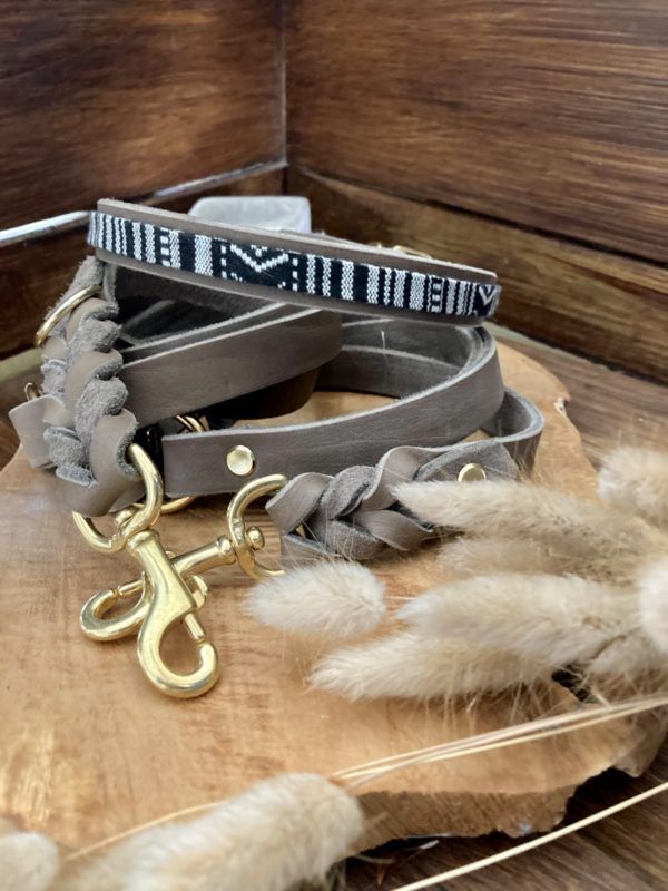 Hundeset in Driftwood mit ethno sw Dekor